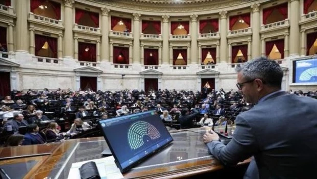 La ciudadanía elegirá este domingo 127 diputados