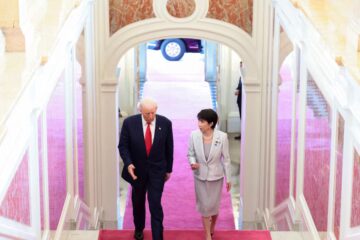 Trump afirma que EEUU mantiene con Japón “la alianza más fuerte” tras reunirse con la primera ministra Takaichi