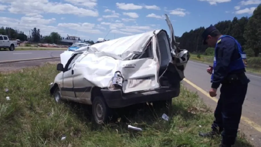 Internan a mujer tras violento siniestro en la ruta 14 en Colonia Yerúa, Concordia