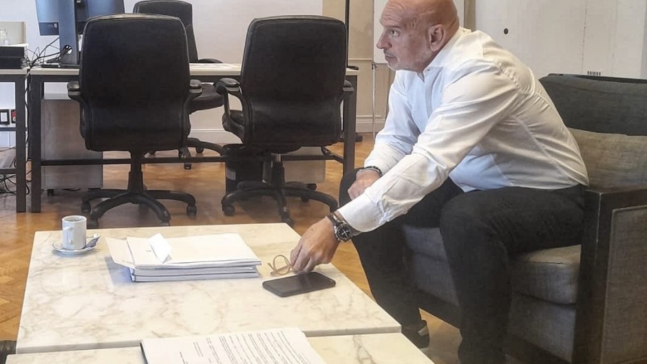 Gerentes libertarios del Pami se otorgan aumentos millonarios mientras el Gobierno ofrece menos del 1% a los empleados