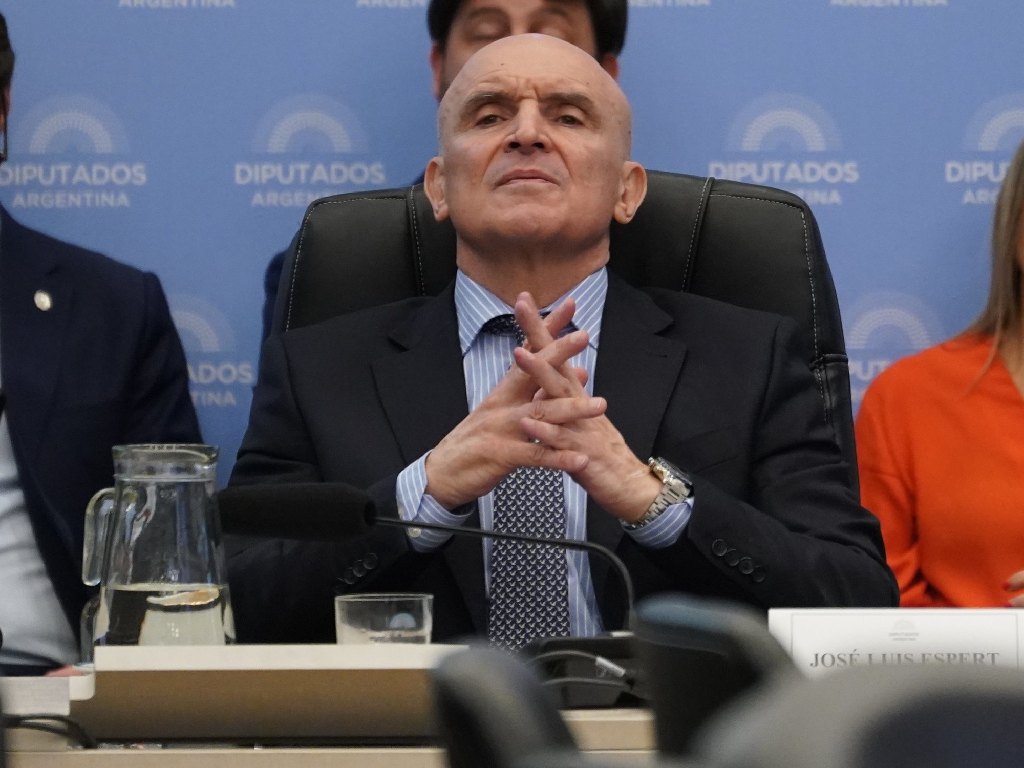 ¿Jaque mate a Espert? Buscan correrlo de Presupuesto, y algunos también expulsarlo de Diputados