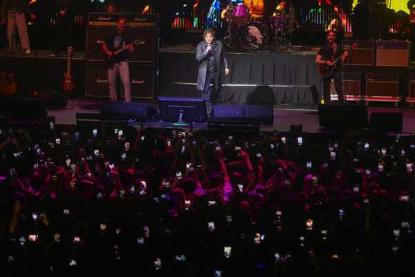 Milei y su banda con un show viejo y repetido