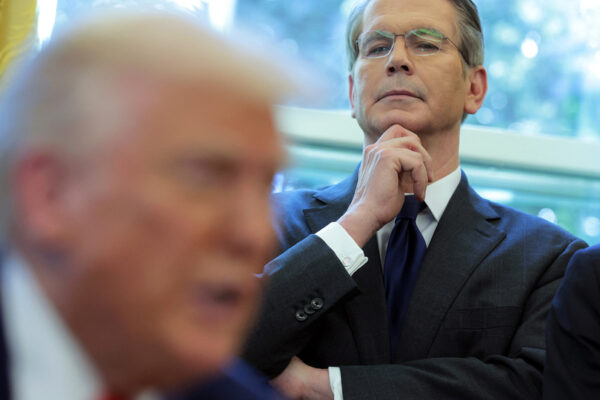 Se viene el salvataje de Mr. Bessent  