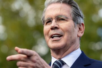 ¿La hora de cobrar el favorcito?