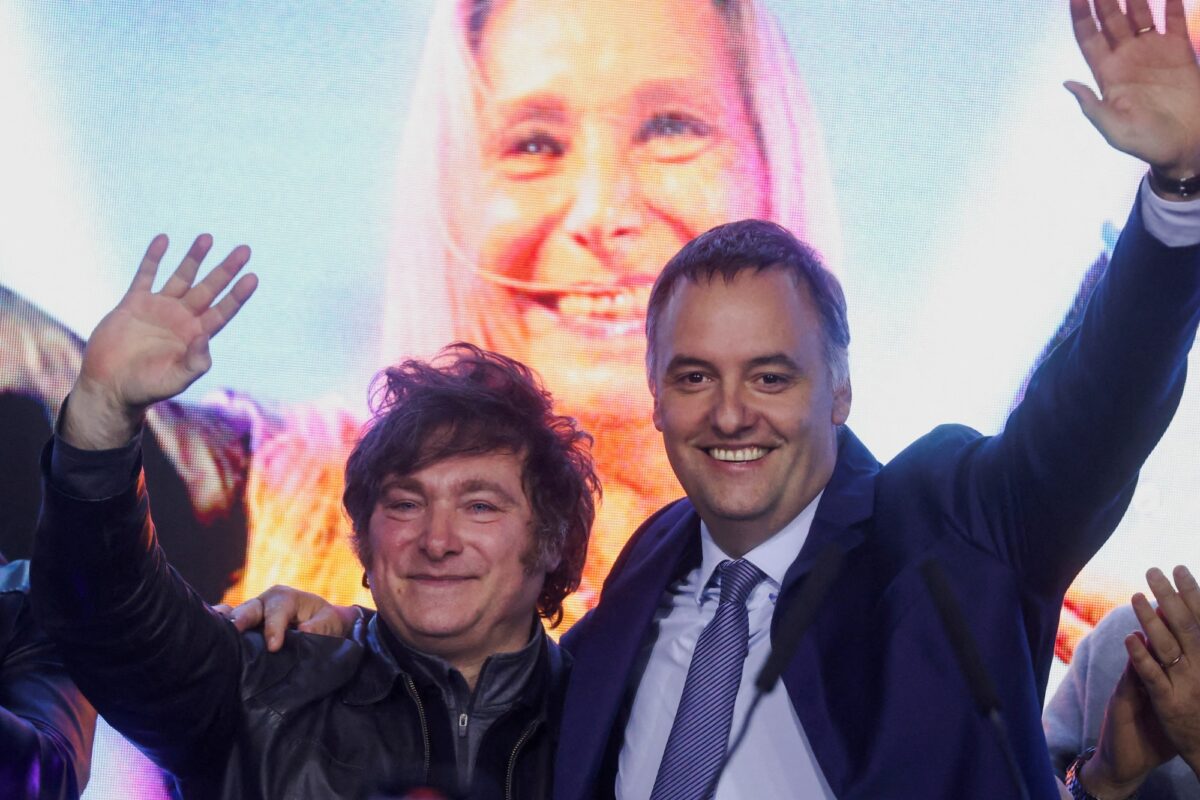 Batalla cultural a pleno: uno de los biógrafos de Milei suena para reemplazar a Adorni como vocero