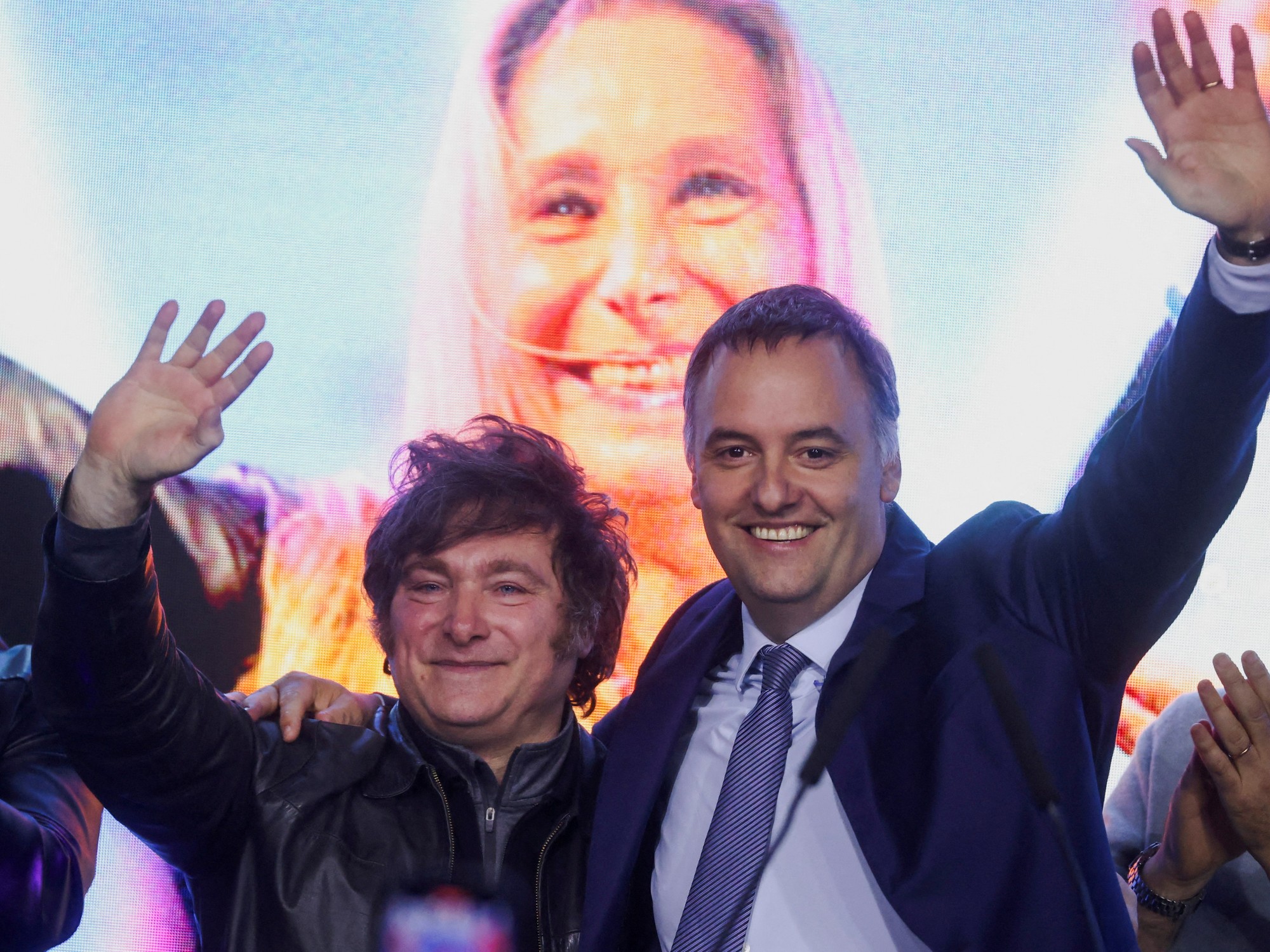 Batalla cultural a pleno: uno de los biógrafos de Milei suena para reemplazar a Adorni como vocero