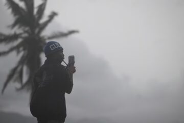 Gobierno jamaicano declara emergencia mientras huracán Melissa, el más potente en su historia, pone en jaque a la región