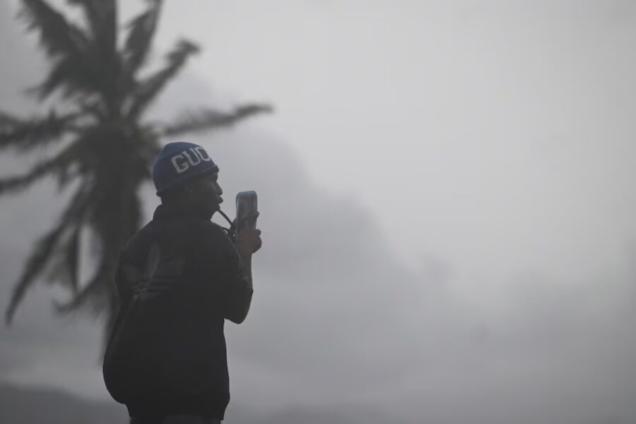 Gobierno jamaicano declara emergencia mientras huracán Melissa, el más potente en su historia, pone en jaque a la región