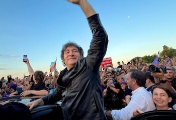 Milei intensifica la campaña a tres semanas de las elecciones y visitará cinco provincias antes de irse a Estados Unidos