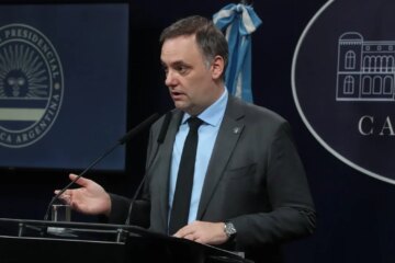 Manuel Adorni: “Este Gobierno va a trabajar con todos los gobernadores y con el Congreso para alcanzar las reformas”