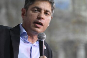 Kicillof convoca a intendentes para evaluar ruptura con el kirchnerismo mientras el massismo se distancia