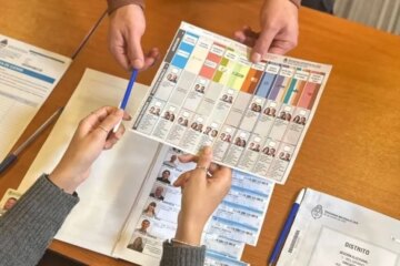 Elecciones 2025: hasta el mediodía votó el 23% del padrón electoral