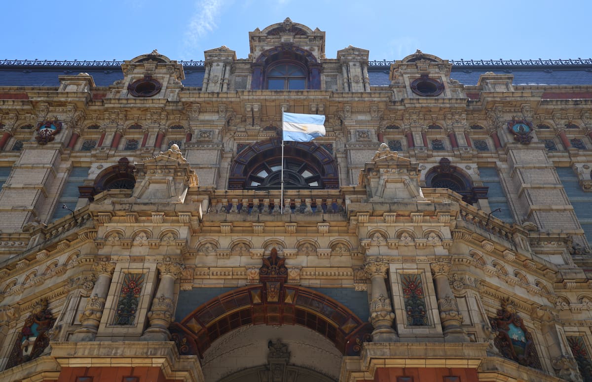 El Gobierno acelerará su plan de privatizaciones tras el resultado electoral