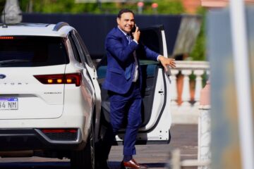 Milei con gobernadores. El Presidente busca apoyo para el presupuesto 2026 y “acuerdos básicos” para las futuras reformas