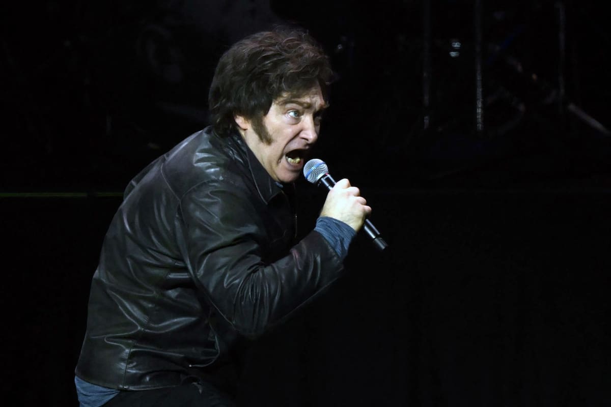 "La mezzosoprano Lilia Lemoine". El "show" de Milei en medio del caso Espert: covers con “la banda presidencial” con los Benegas Lynch