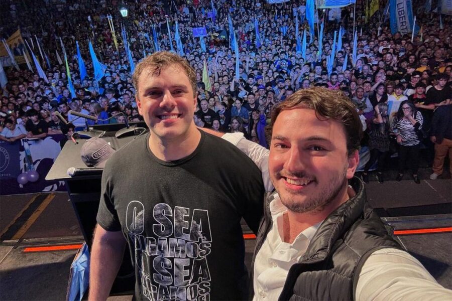 Javier Milei presenta su nuevo libro en el Movistar Arena en medio del escándalo por la renuncia de Espert