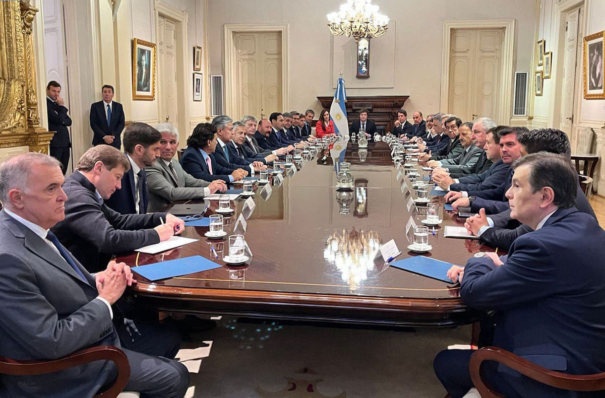 Acercamiento. Golpeados tras la elección, los gobernadores dicen estar preparados para el diálogo al que convocó Milei