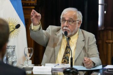 Quiénes son los senadores que se incineraron para defender los vetos de Milei