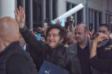 Campaña accidentada. Incidentes y detenidos en Santa Fe obligaron a Milei a cancelar su caminata por la peatonal