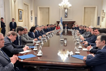 Milei acelera el diálogo con los gobernadores para las reformas