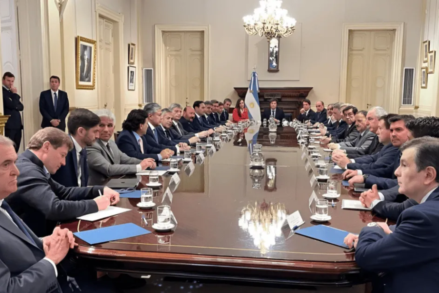 El Gobierno ya piensa en el lunes y apunta a las reformas laboral y tributaria