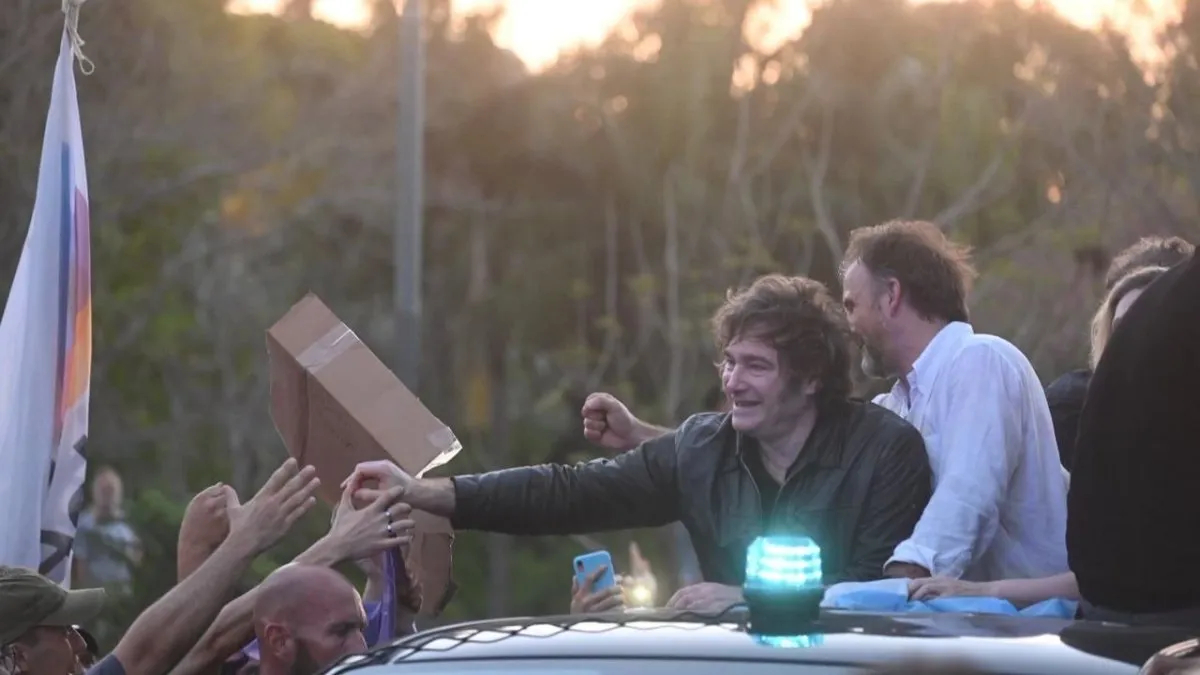 Javier Milei pudo reencontrarse con sus seguidores en Paraná: “La estamos pasando mal, pero estamos cada día mejor”