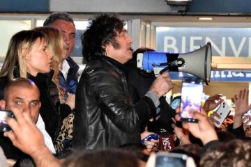 Milei entra en la recta final y prepara dos actos de cierre de campaña: uno en PBA, otro en el interior del país