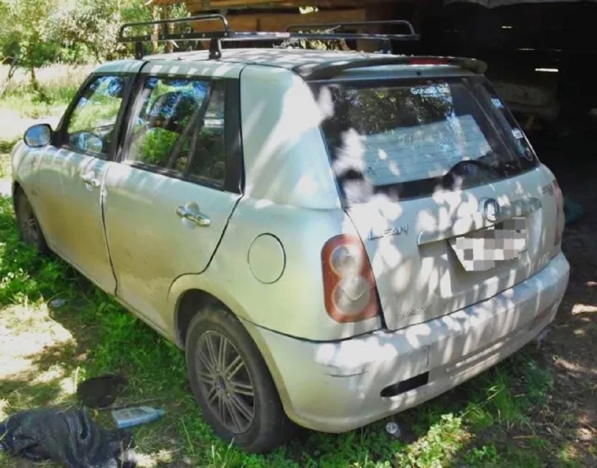 Encuentran el auto de Laurta, oculto antes de su travesía en kayak a Entre Ríos