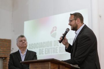 ¿Ya ni un Pastor es confiable de funcionario?: los subsidios que maneja bajo sospecha