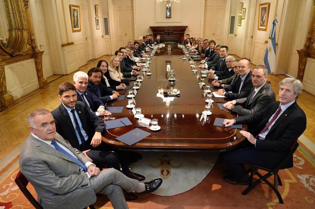 Rogelio Frigerio participó del encuentro de gobernadores con Milei en la Casa Rosada para avanzar en las reformas