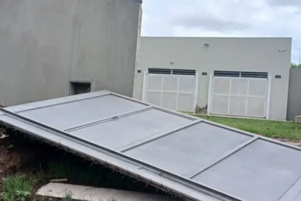 Vocal del STJ Gisela Schumacher internada tras caerle un portón en su quinta por el viento y mala colocación