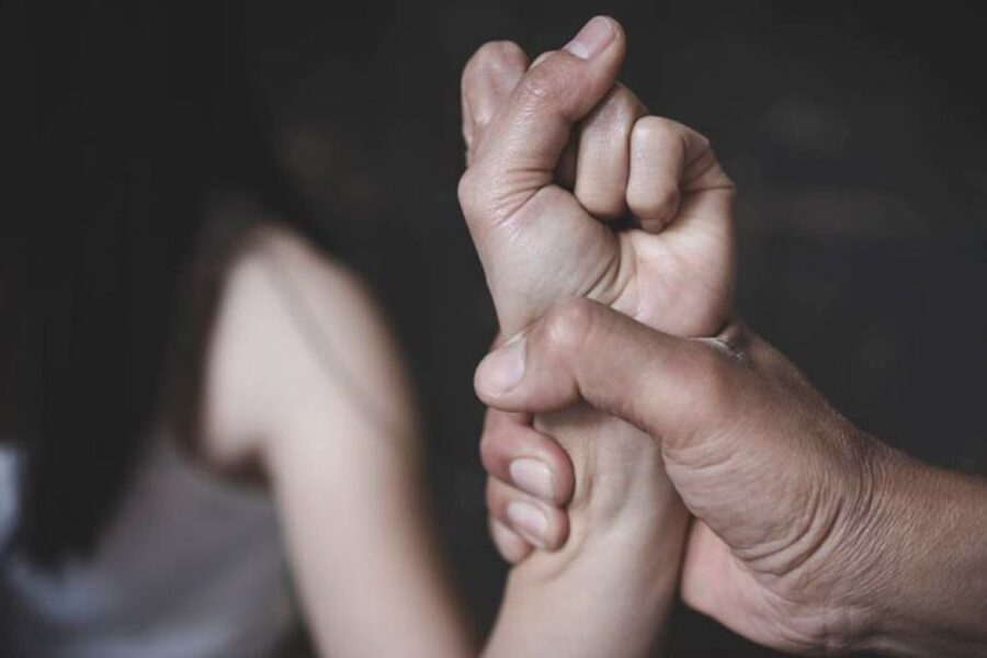 Ministro de Seguridad cordobés admite que la policía considera la violencia intrafamiliar “imposible de prevenir”