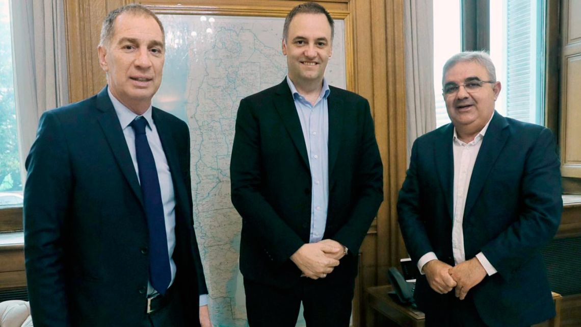 La Rosada relanza operativo de seducción para recuperar el respaldo de gobernadores aliados