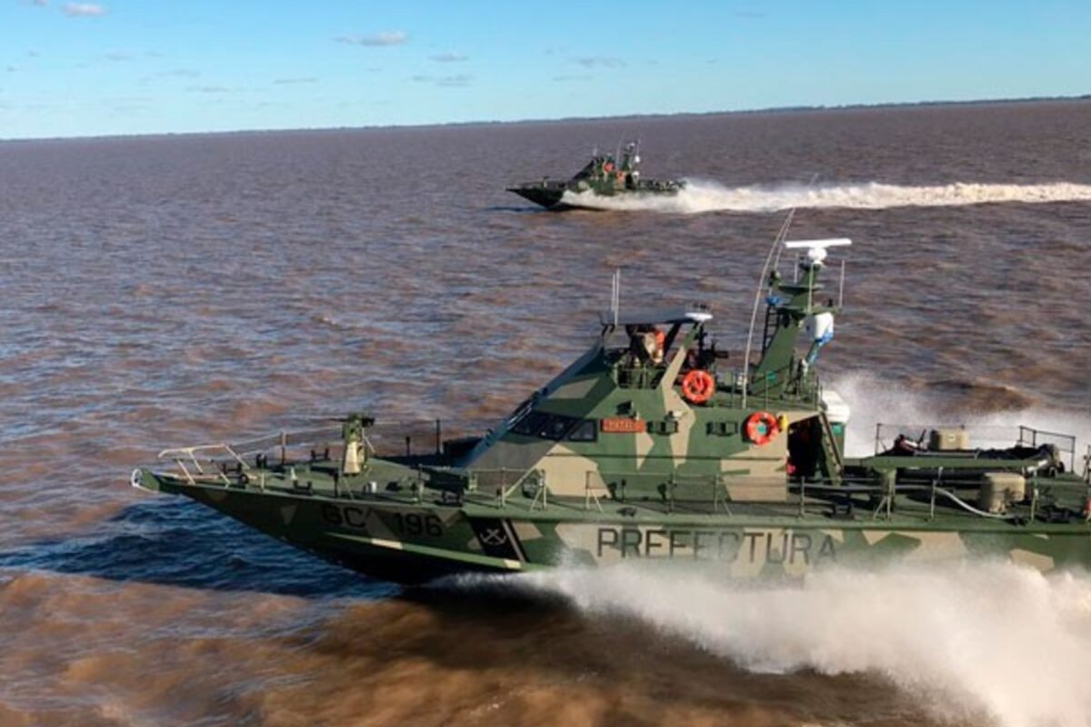 El Gobierno activó el Plan Paraná para reforzar el control en la Hidrovía y combatir el narcotráfico, la trata y otros delitos