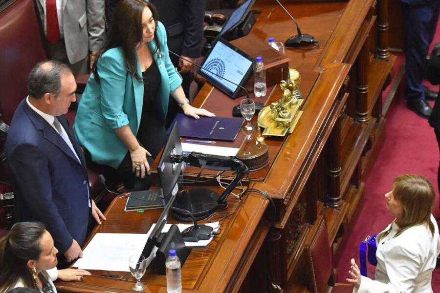 El éxito de no poder parar: el oficialismo capitaliza una inercia política imparable