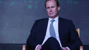 Chats recientes complican al exgobernador Bordet por reuniones, coimas y una operación inmobiliaria