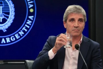 Luis Caputo anunció la aprobación del noveno proyecto RIGI: ¿De cuánto será la inversión sobre el Río Paraná?