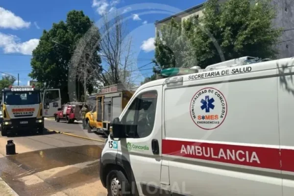 Hombre que incendió departamentos en Concordia está grave en terapia intensiva por quemaduras e inhalación de monóxido