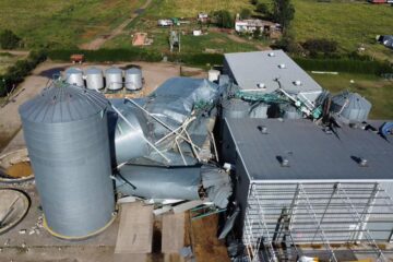 El viento huracanado borró una planta de silos en un pueblo cordobés