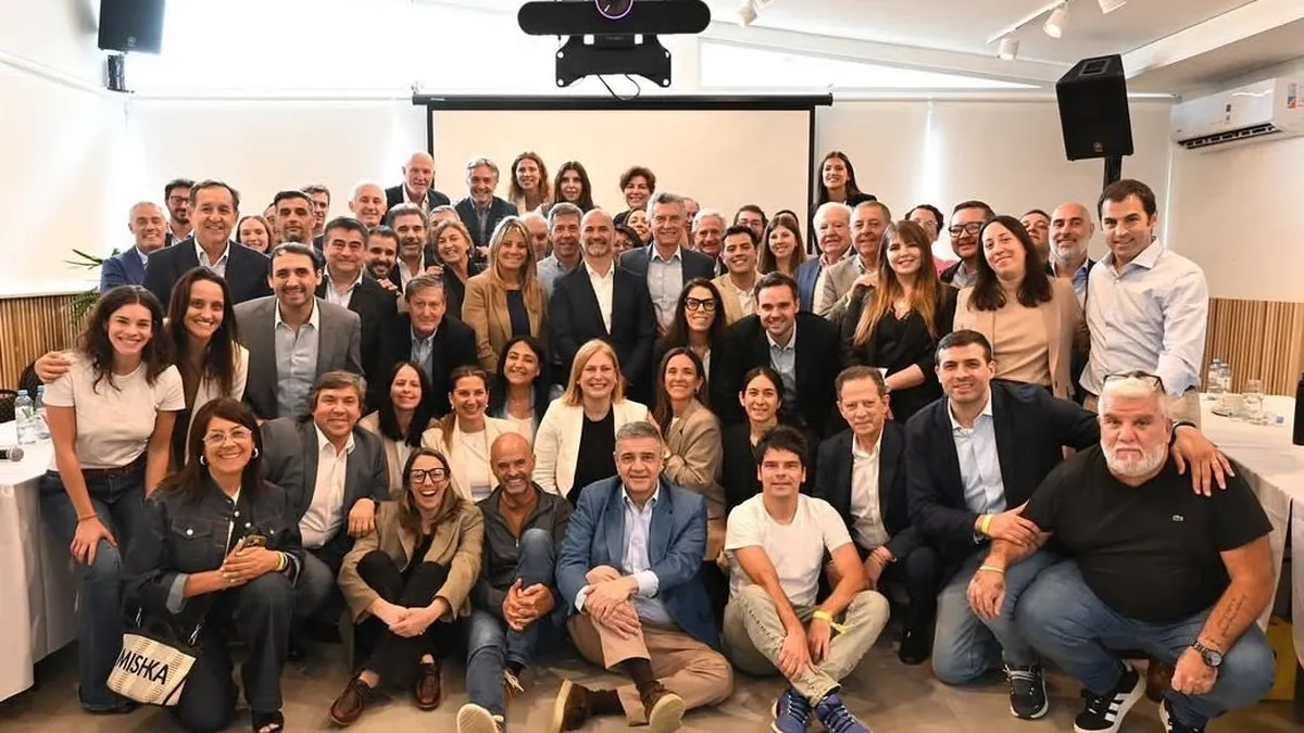 Con Mauricio Macri a la cabeza, el PRO negó una fusión parlamentaria con LLA