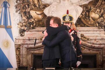 Javier Milei tomó juramento a Diego Santilli como nuevo ministro del Interior