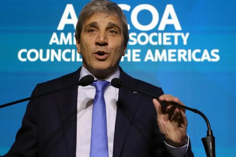 Luis Caputo les dio un seguro de cambio a importadores y exportadores: les dolariza la devolución de impuestos