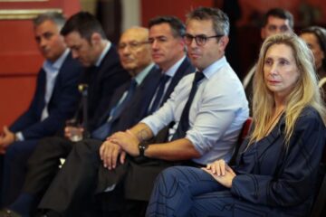 Revalidó su poder. Menem busca un gran interbloque para blindarse y marcar la agenda legislativa