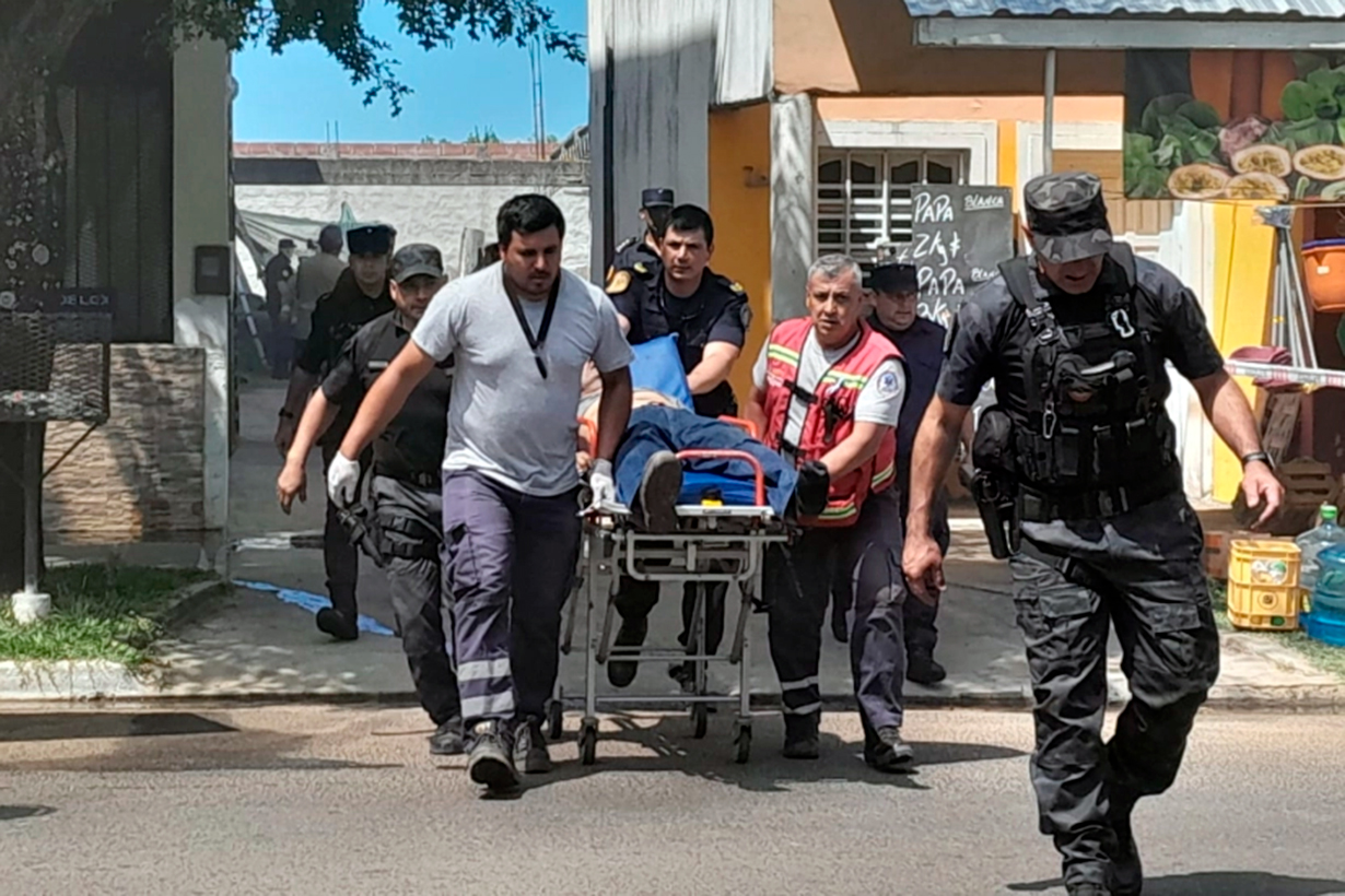 Hombre que habría provocado incendio en edificio de avenida San Lorenzo es encontrado herido y detenido
