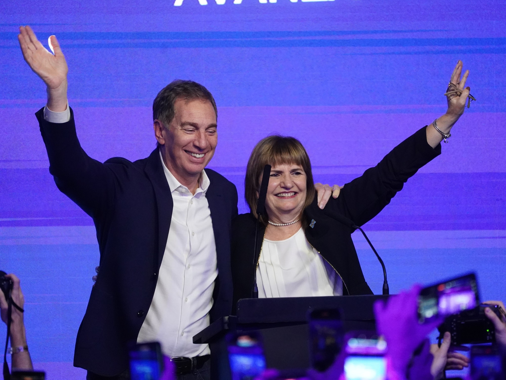 Mientras Diego Santilli intenta romper el bloque del peronismo, Patricia Bullrich promueve fugas en el PRO