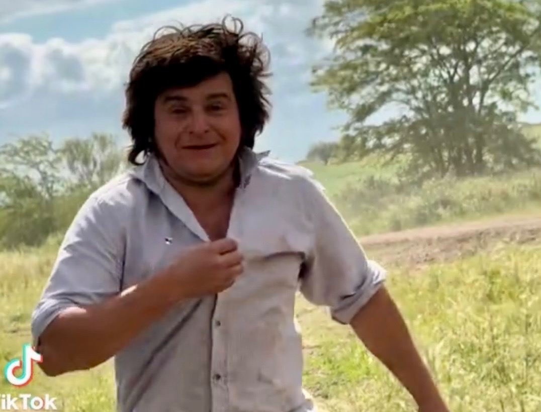 El Milei campesino: apareció un doble del Presidente en el campo entrerriano