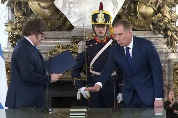 Tras asumir como ministro del Interior, Diego Santilli viaja a Entre Ríos e inaugura gira federal