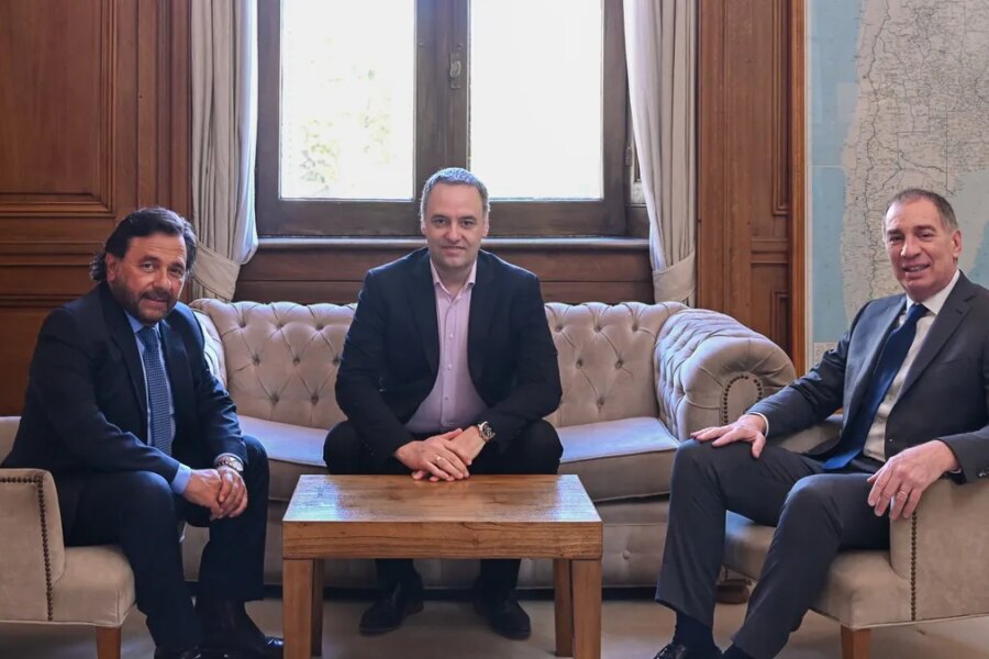 Presupuesto 2026: Manuel Adorni y Diego Santilli recibieron al gobernador de Salta Gustavo Sáenz en Casa Rosada