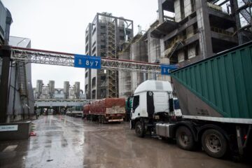 Hubo acuerdo salarial en el principal sector exportador: sueldo inicial de $2.344.000