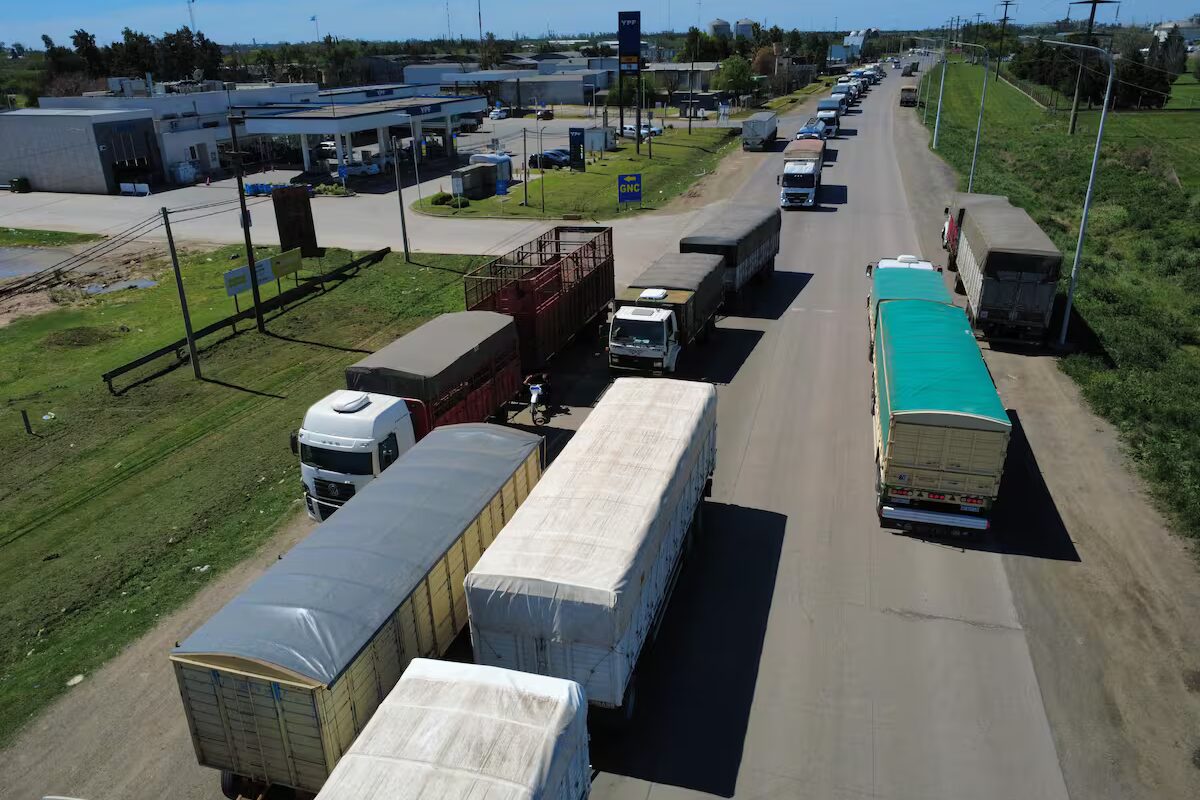 El Gobierno reduce el corte de biodiésel para mitigar el impacto en el precio del gasoil